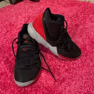 Nike Kyrie Irving 5s Bred 6.5